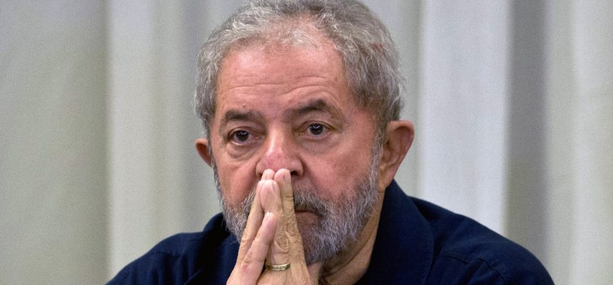 Former Brazilian President (2003-2011) Luiz Inacio Lula da Silva gestures during a meeting with the Workers' Party (PT) members in Sao Paulo, Brazil on March 30, 2015 AFP PHOTO / Nelson ALMEIDA        (Photo credit should read NELSON ALMEIDA/AFP/Getty Images)