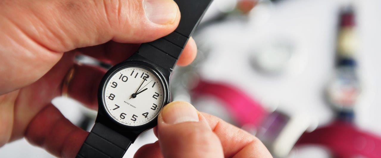 prepare-para-acertar-os-ponteiros-do-relogio-o-horario-de-verao-ja-esta-de-volta