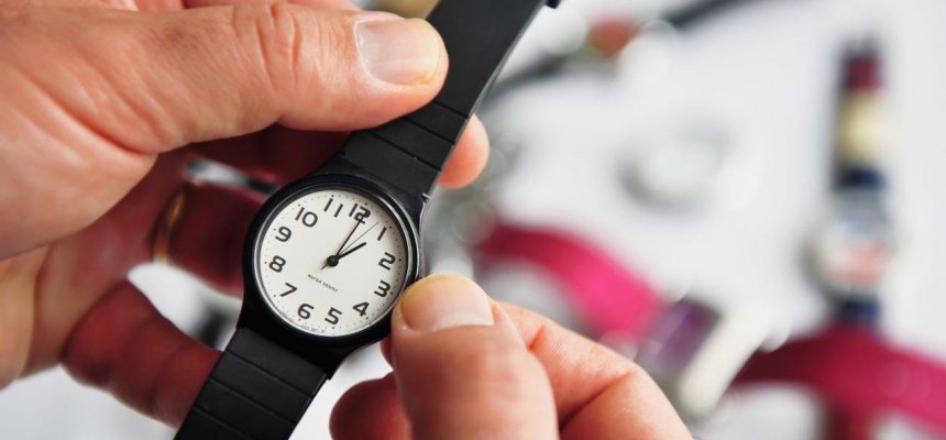 prepare-para-acertar-os-ponteiros-do-relogio-o-horario-de-verao-ja-esta-de-volta