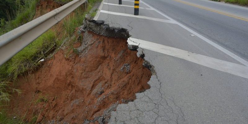 vereador-etelvino-solicita-ao-der-manutencao-na-rodovia-livio-tagliassachi-800x445