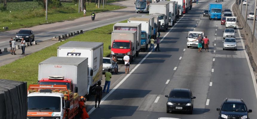 greve_caminhoneiros_tania_rego_ebc