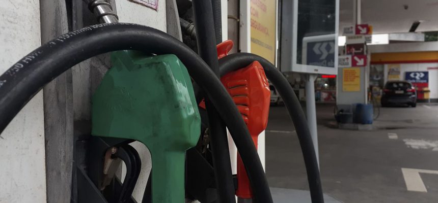 Petrobras reajusta em 12% o preço da gasolina nas refinarias a partir desta quinta-feira