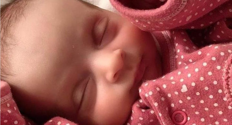 bebe-morre-covid