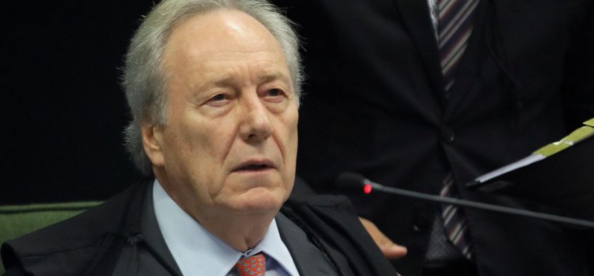 Ministro Ricardo Lewandowski durante sessão da 2ª turma do STF.