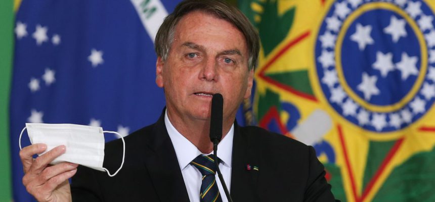 O presidente da República,Jair Bolsonaro, discursa durante a solenidade de anúncio do Sistema de Avaliação de Impacto ao Patrimônio e lançamento do Guia Brasileiro de Sinalização Turística.