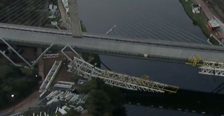 ponte-metalica-cai-sobre-o-rio-pinheiros-17082021175806330