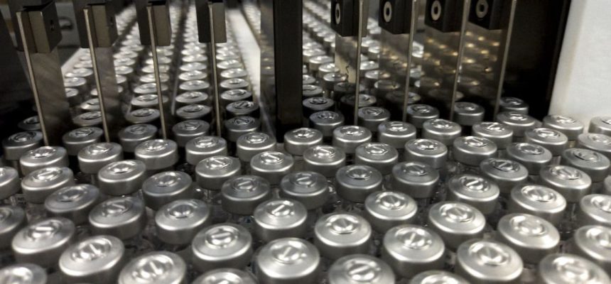 vacina Covid-19 Fiocruz.