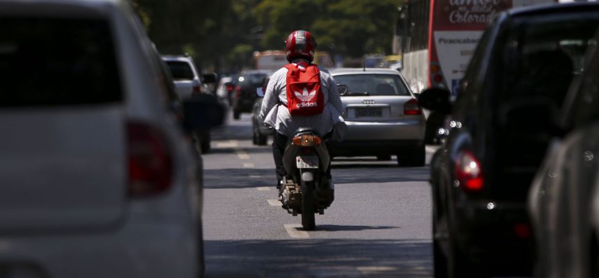 Brasília, DF, Brasil: Motos. (Foto: Marcelo Camargo/Agência Brasil)