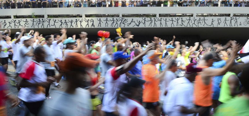 92ª Corrida Internacional de São Silvestre, na Avenida Paulista, região central.