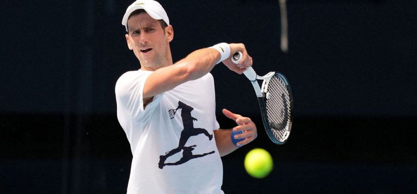 2022-01-11t135900z_1_lynxmpei0a0l0_rtroptp_4_tenis-australia-djokovic-deportacao