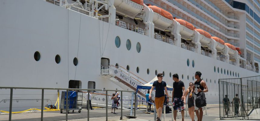 Rio de Janeiro - A temporada de cruzeiros começa no Rio, transatlânticos atracam no Pier Mauá, na zona portuária da capital fluminense (Tomaz Silva/Agência Brasil)