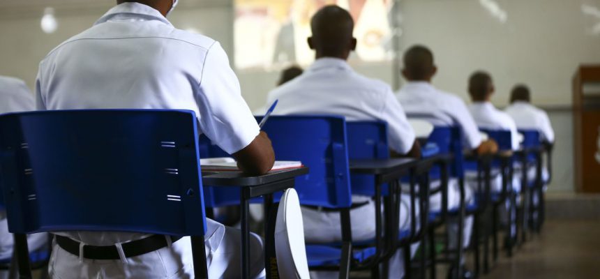 Jovens do serviço militar recebem capacitação e treinamento profissional para o mercado de trabalho através do Projeto Soldado-Cidadão.