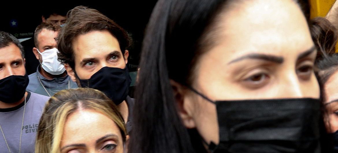 Monique Medeiros da Costa e Silva, mãe do menino Henry Borel, deixa à Delegacia de Polícia da Barra da Tijuca(16ªDP), após prestar depoimento sobre a morte do menido de 4 anos.