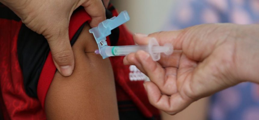 O Distrito Federal começou a vacinar crianças acima de 6 anos contra a covid-19