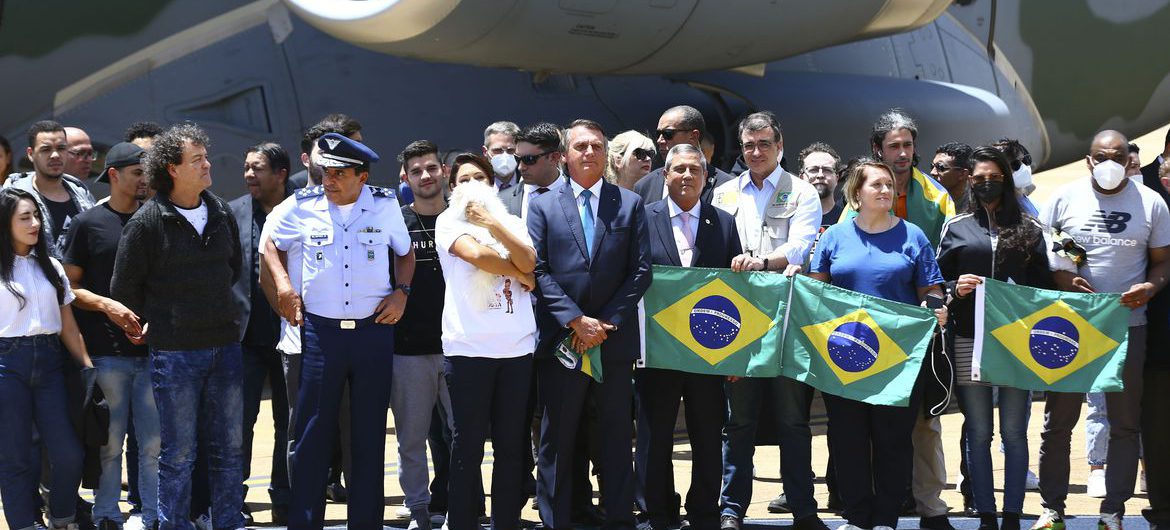 Cerimônia de recepção aos brasileiros e estrangeiros provenientes da Ucrânia, na Base Aérea de Brasília.
