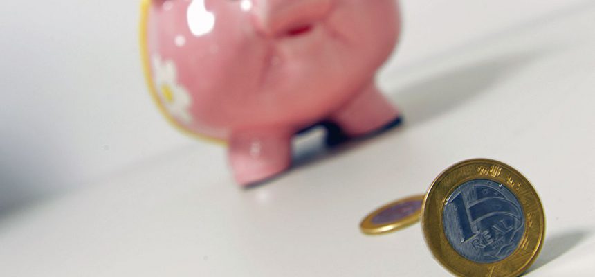 Cofre, poupança, real, economia