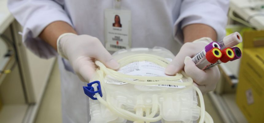 Doadores no centro de coleta da Fundação Pró-Sangue Hemocentro São Paulo