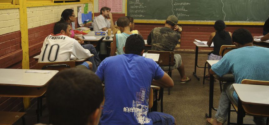 sala_de_aula_ensino_medio