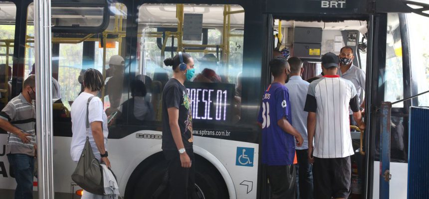 Paralização de trabalhadores da Viação Grajaú