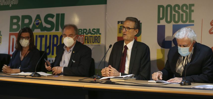 Os integrantes do Grupo Técnico (GT) de Minas e Energia dão entrevista coletiva, no auditório G4 do Centro Cultural Banco do Brasil (CCBB), em Brasília