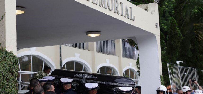 2023-01-03t172228z_1829408636_up1ej131c9db9_rtrmadp_3_soccer-pele-wake