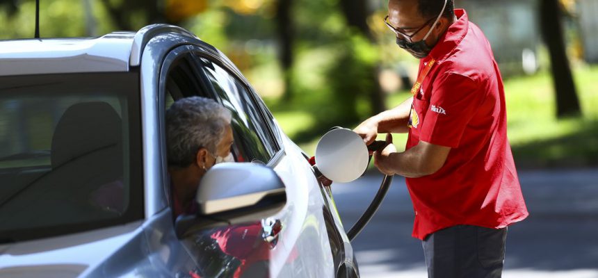 Força-tarefa integrada pela Agência Nacional do Petróleo, Gás Natural e Biocombustíveis (ANP), Procon e Inmetro fiscaliza postos revendedores de combustíveis em Brasília.