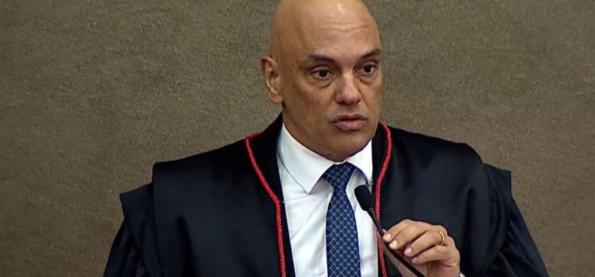 O ministro Alexandre de Moraes toma posse,  na presidência do Tribunal Superior Eleitoral (TSE)