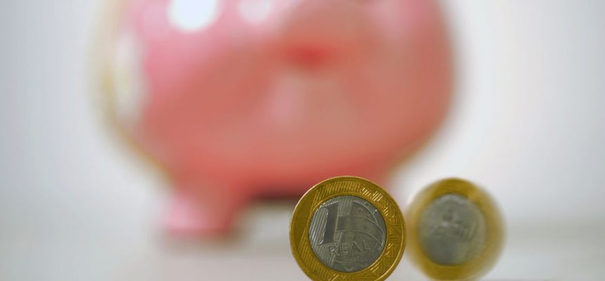 Cofre, poupança, real, economia