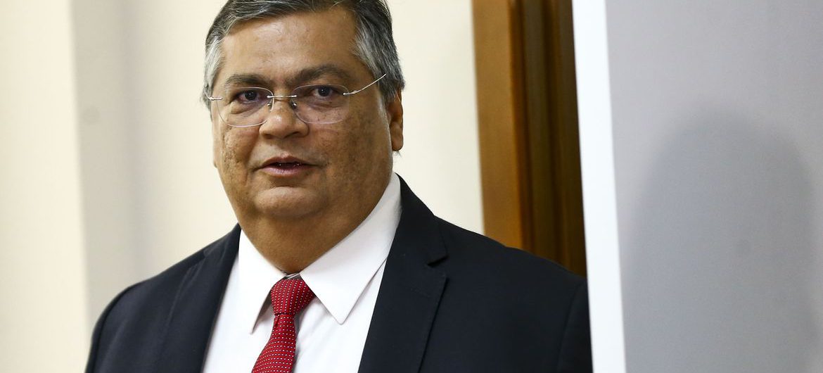 Brasília (DF), 20/04/2023 - O ministro da Justiça e Segurança Pública, Flávio Dino, durante entrevista coletiva sobre a Operação Escola Segura. Foto: Marcelo Camargo/Agência Brasil