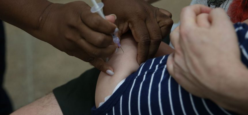 Brasília (DF) Vacinação contra a gripe para crianças a partir de seis meses até 11 anos de idade.