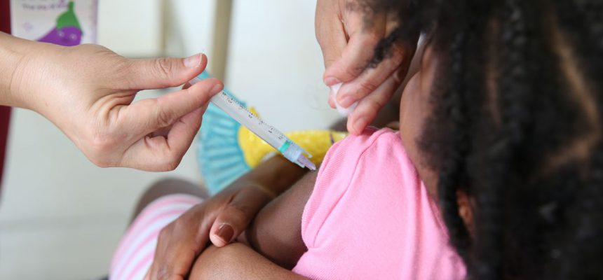 Brasília (DF) Vacinação contra a gripe para crianças a partir de seis meses até 11 anos de idade.