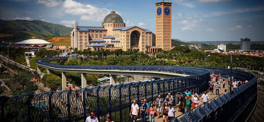 Aparecida (SP) - Santuário de Aparecida. Foto: Ken Chu/Secretaria Turismo SP