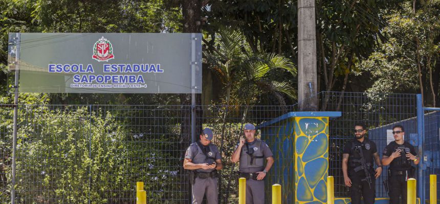 São Paulo (SP) 23/10/2023 - Ataque a tiros na Escola Estadual Sapopemba na zona leste da cidade, deixa um morto e dois feridos. 
Foto: Paulo Pinto/Agência Brasil