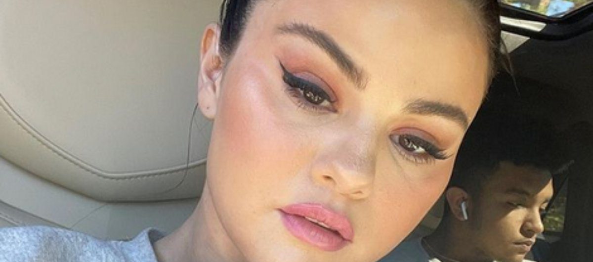 selenagomezemselfienocarro