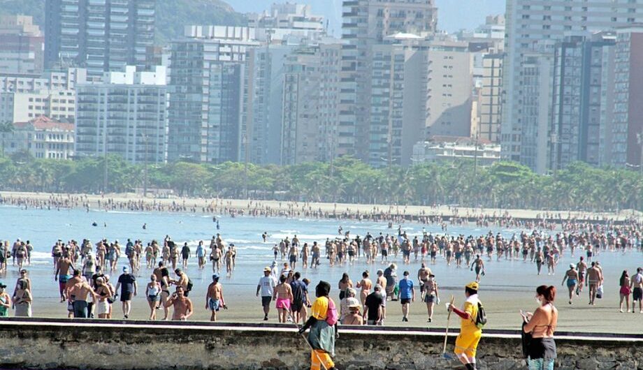 praia-baixada-santista-fecha-reveillon